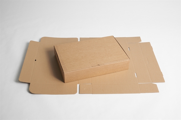 Konfektionsæske Stor 560x370x105